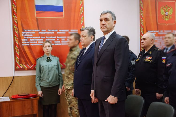 В Благовещенске прошла церемония передачи ордена Мужества семье погибшего сотрудника ОМОН и вручение государственных наград сотрудникам Росгвардии