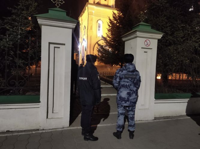 Сотрудники Росгвардии приняли участие в обеспечении охраны общественного порядка и безопасности во время празднования православной Пасхи