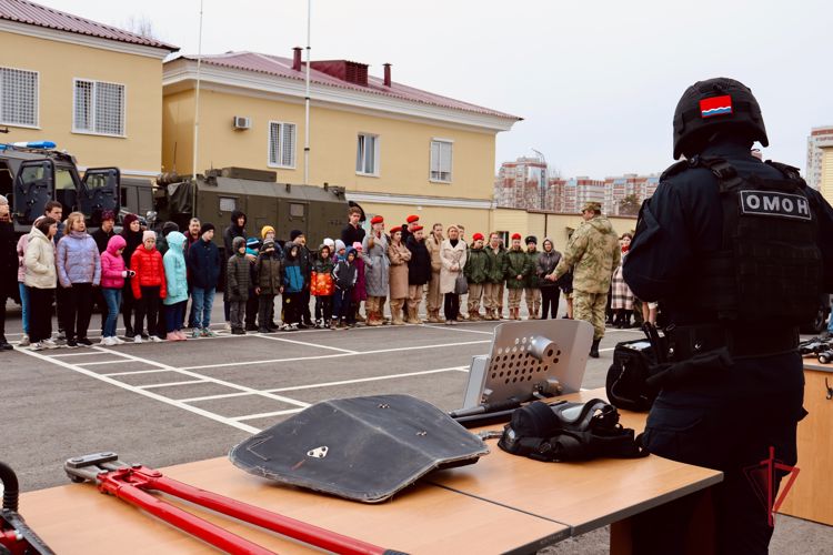День открытых дверей в Управлении Росгвардии для детей города Благовещенска