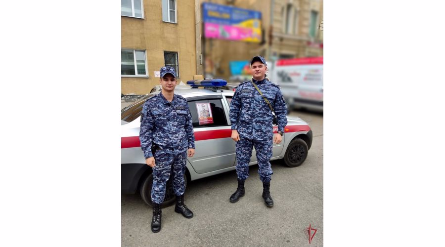 Сотрудники Росгвардии в Амурской области поддержали Всероссийскую акцию «Бессмертный автополк»