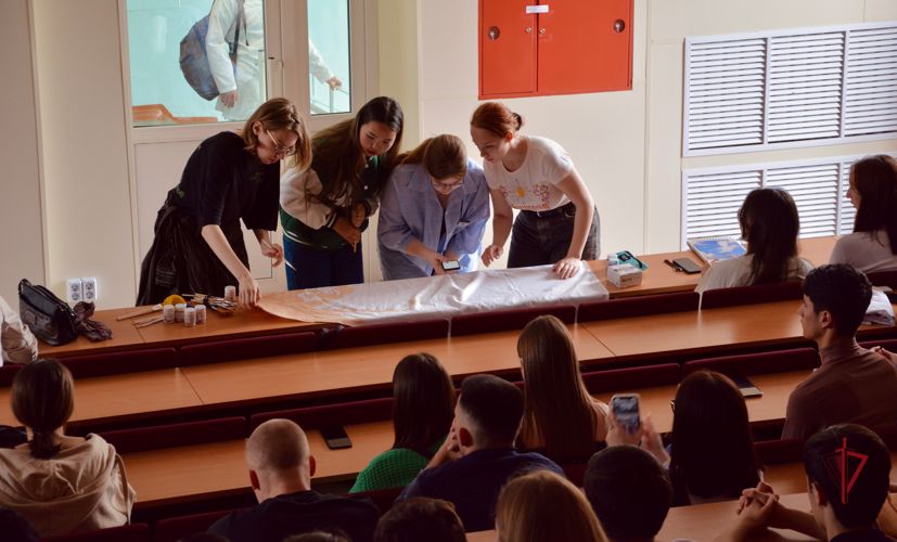 Командир специального отряда быстрого реагирования «Альтаир» выступил перед первокурсниками АГМА