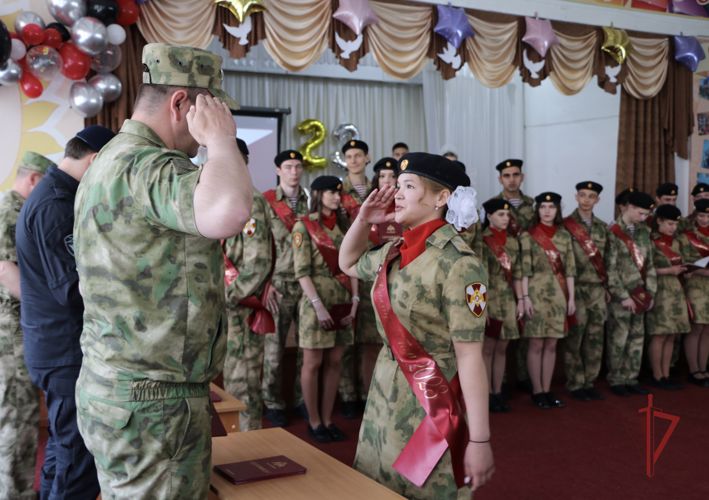 Выпускники 11 класса города Благовещенска завершили обучение  в профильном классе Росгвардии