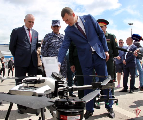 Росгвардейцы из Амурской области приняли участие в выставке передовых технологий в сфере безопасности