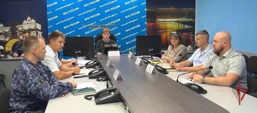 Росгвардия в Амурской области приняла участие в учениях по антитеррористической защищенности и оценке готовности образовательных организаций к началу нового учебного года