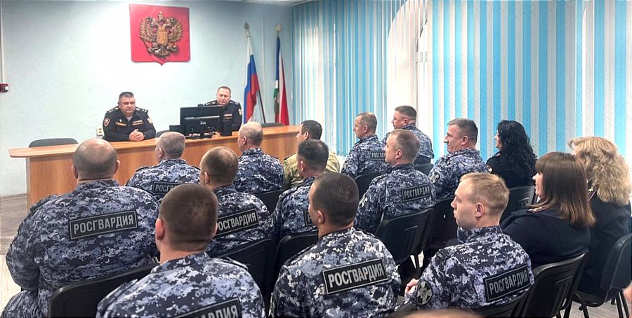 В Благовещенске начальник Управления Росгвардии  поздравил сотрудников вневедомственной охраны с 71-й годовщиной со дня образования подразделения