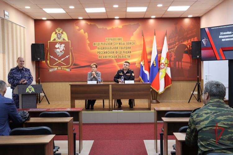 Ветеранов войск правопорядка чествовали в Амурской области