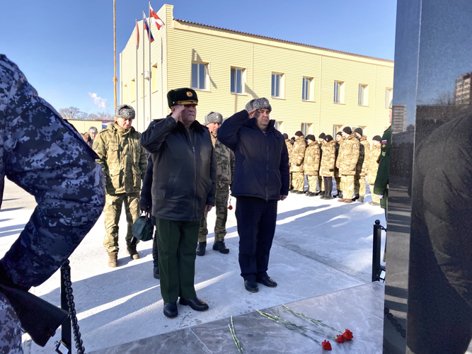 В Амурской области увековечили память сотрудников, погибших при исполнении служебного долга