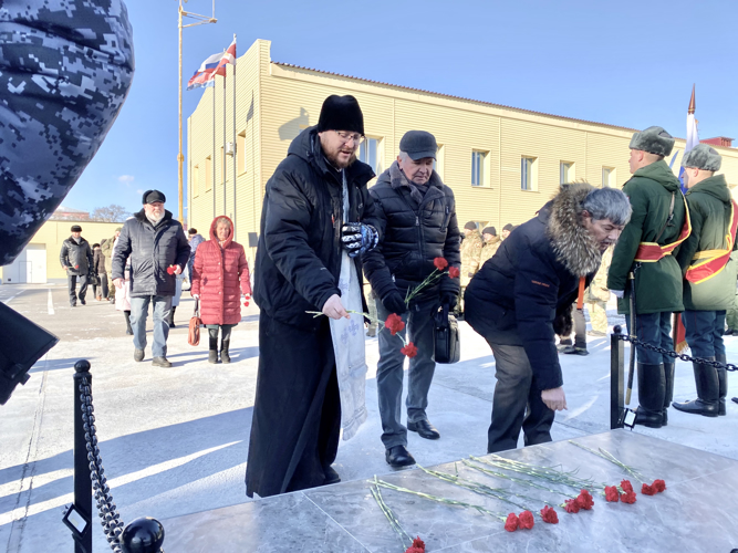 В Амурской области увековечили память сотрудников, погибших при исполнении служебного долга
