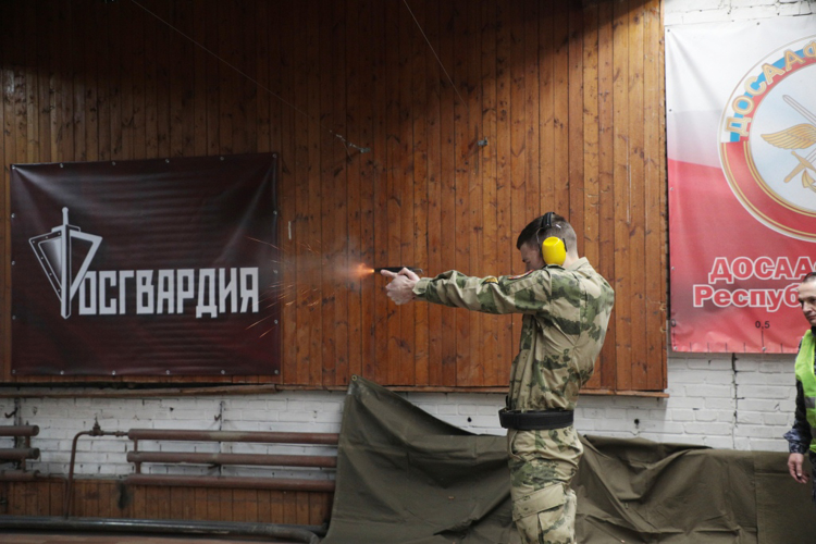 Сотрудник СОБР Управления Росгвардии по Амурской области завоевал бронзу в личном зачёте чемпионата войск по служебному многоборью