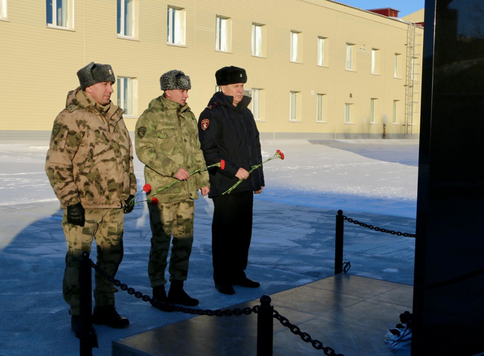 Память погибших сотрудников СОБР почтили в Управлении Росгвардии по Амурской области