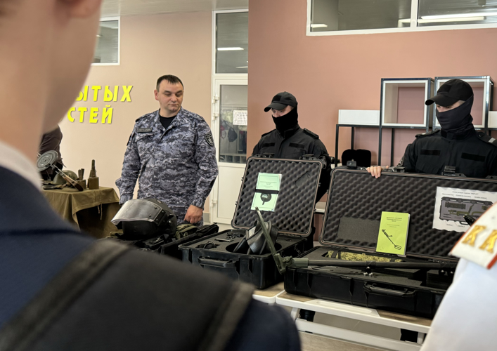 Сотрудники Росгвардии приняли участие в открытии месячника оборонно-массовой, военно-патриотической и спортивной работы