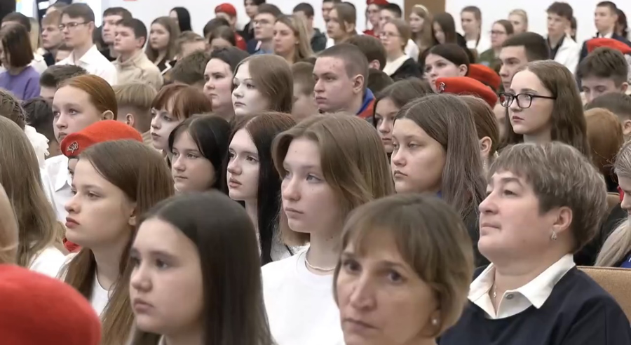 Сотрудники Росгвардии приняли участие в открытии месячника оборонно-массовой, военно-патриотической и спортивной работы