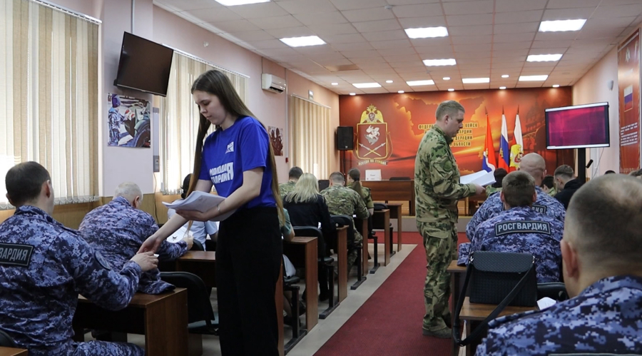 В Благовещенске росгвардейцы стали участниками исторической акции  «Диктант Победы»