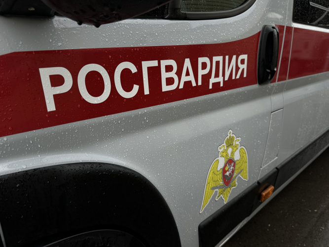 В Благовещенске при поддержке Росгвардии задержаны подозреваемые в совершении преступления