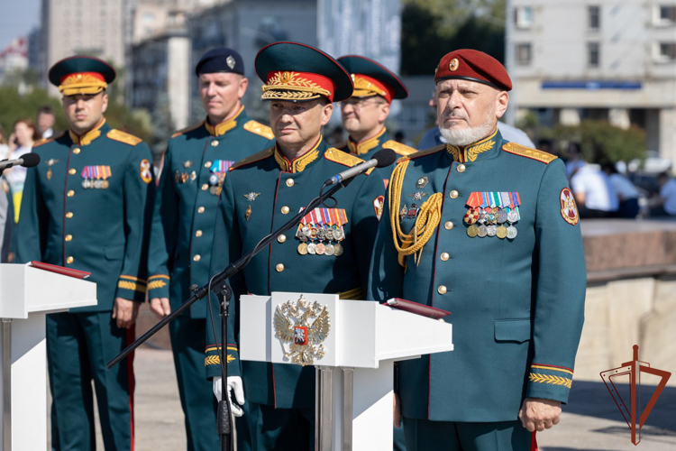 Генерал-полковник Алексей Воробьёв поздравил выпускников Санкт-Петербургского военного института Росгвардии