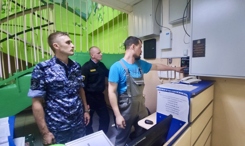Сотрудники вневедомственной охраны Росгвардии участвуют в проверке готовности детских дошкольных и образовательных учреждений к новому учебному году