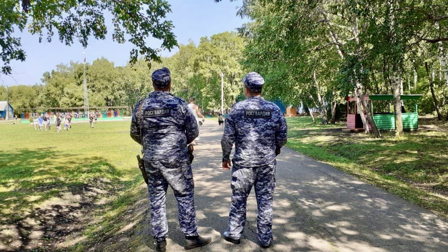 В преддверии Дня физкультурника сотрудники вневедомственной охраны  приняли участие в организации проведения «Олимпийских игр» для детей из оздоровительного лагеря «Прометей»