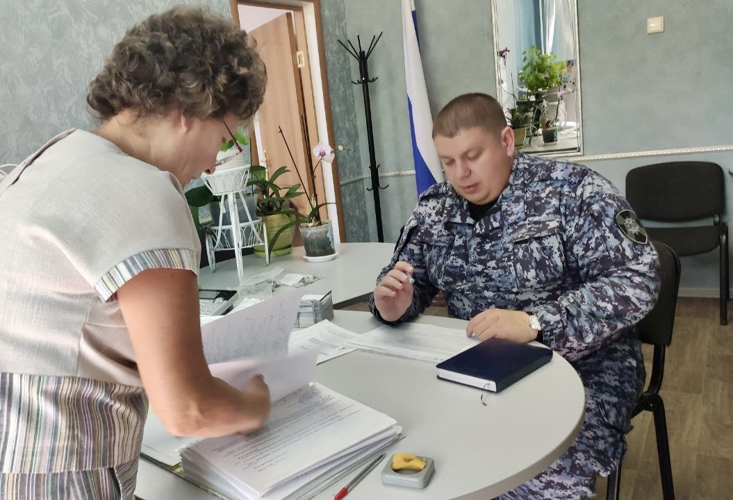 В Амурской области сотрудники вневедомственной охраны Росгвардии приняли участие в обследовании объектов образования