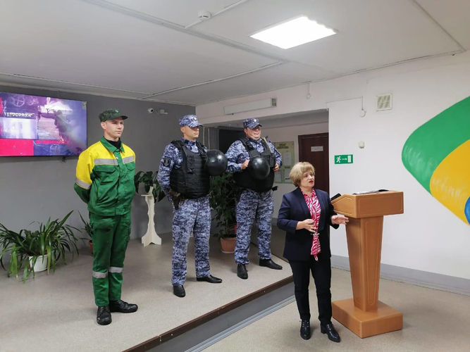 Сотрудники вневедомственной охраны Росгвардии провели мероприятие, посвященное памяти жертв террористических актов.