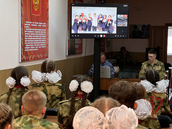 В Управлении Росгвардии по Амурской области состоялся телемост между учащимися Благовещенска и Луганской народной республики