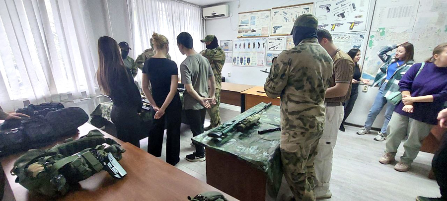 Студентам Амурского колледжа рассказали о службе в спецподразделении Росгвардии