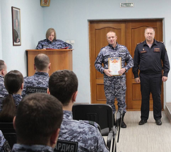 Начальник подразделения вневедомственной охраны Росгвардии в Амурской области поздравил личный состав в профессиональным праздником