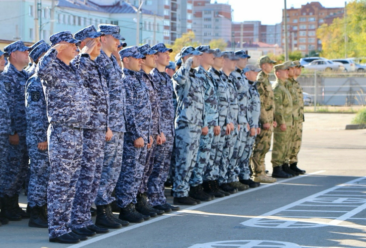 Торжественное построение по случаю дня образования ОМОН Росгвардии состоялось в Благовещенске