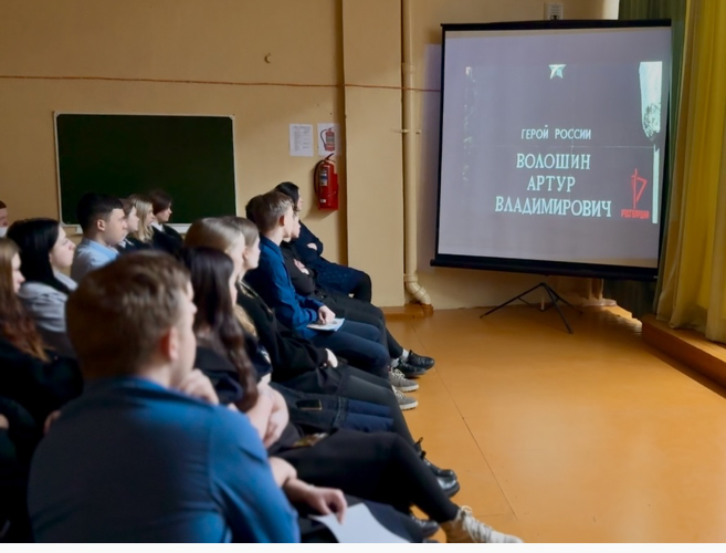 Выездное профориентационно-патриотическое занятие организовали сотрудники ОМОН «Уран»