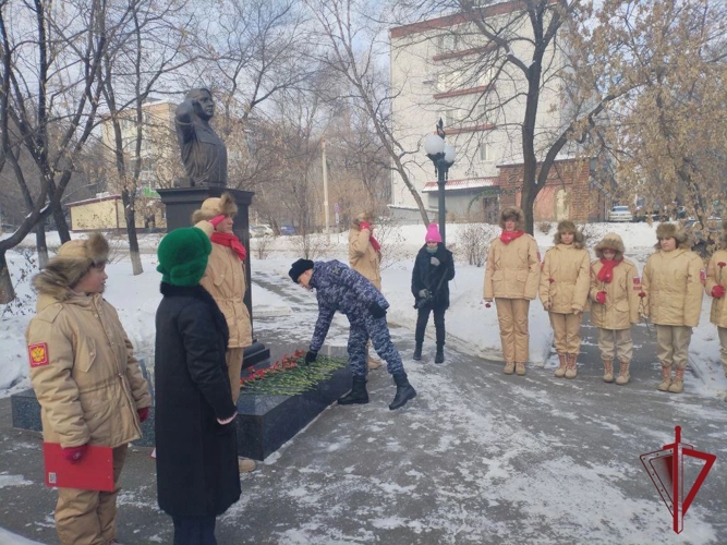 В Свободном сотрудники вневедомственной охраны Росгвардии почтили память Героя России Ивана Маслова