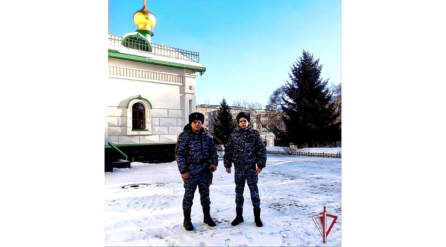 В Амурской области росгвардейцы обеспечили безопасность граждан во время торжественных богослужений