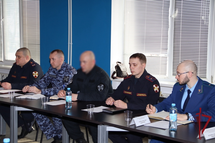 Противодействие новым видам актов незаконного вмешательства в деятельность критически важных объектов обсудили в ходе семинара в Благовещенске