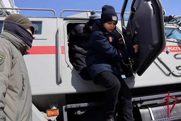 В Благовещенске Росгвардия приняла участие в мультиспортивном празднике «Пульс весны»