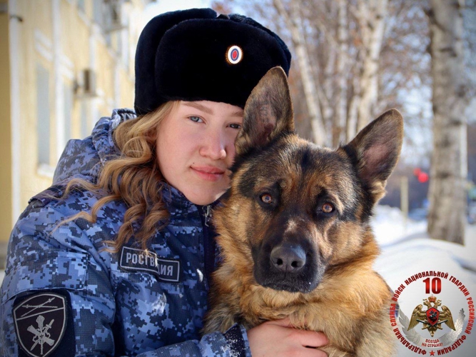 Амурчанка Дарья Ковенкуй и её четвероногий напарник участвуют в фотоконкурсе «Служат два товарища»