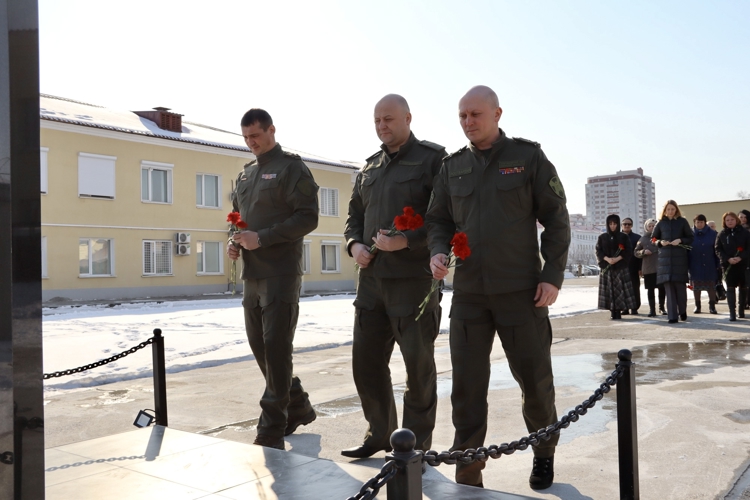 Начальник Управления Росгвардии по Амурской области встретился с членами семей сотрудников и военнослужащих погибших при исполнении служебных обязанностей