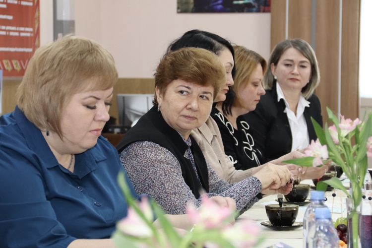 Начальник Управления Росгвардии по Амурской области встретился с членами семей сотрудников и военнослужащих погибших при исполнении служебных обязанностей