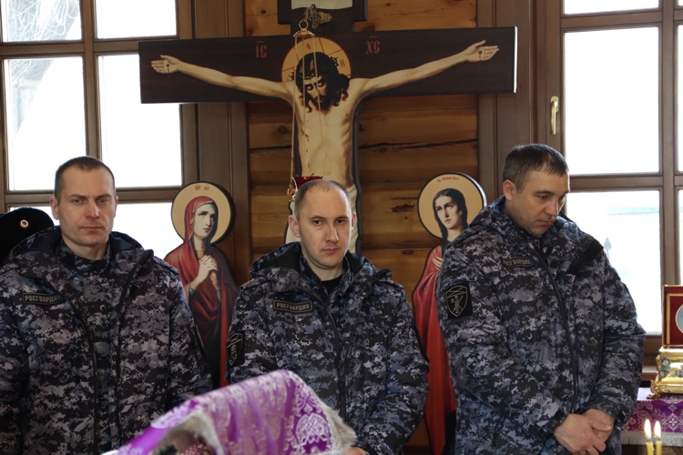 Личный состав Управления Росгвардии принял участие в молебне, посвящённом небесному покровителю ведомства