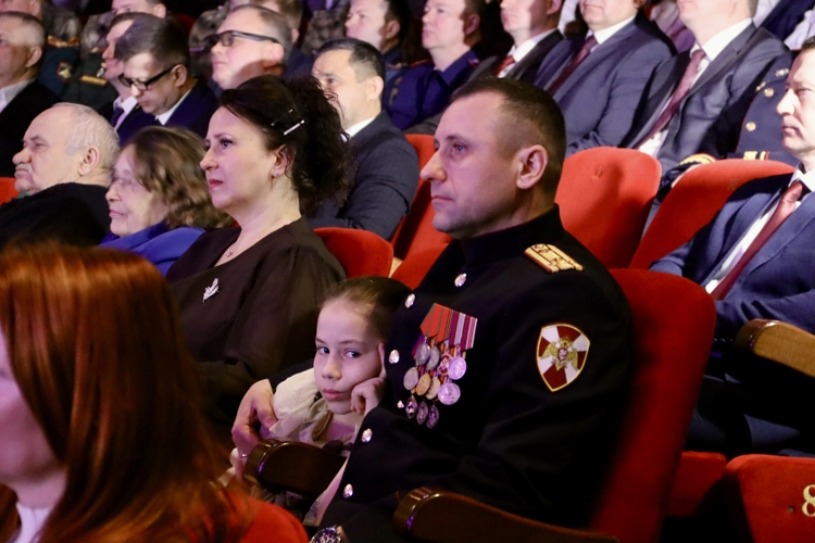 В Амурской области отметили 215-летие войск правопорядка и 10-летие Росгвардии