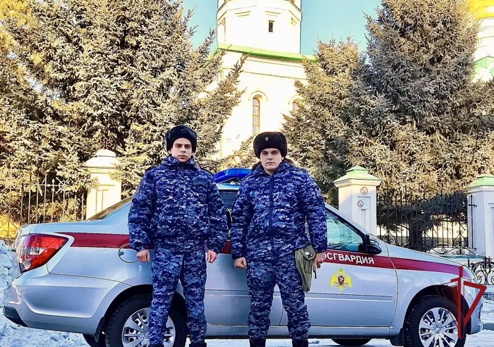 Сотрудники Росгвардии обеспечили безопасность во время празднования православной Пасхи