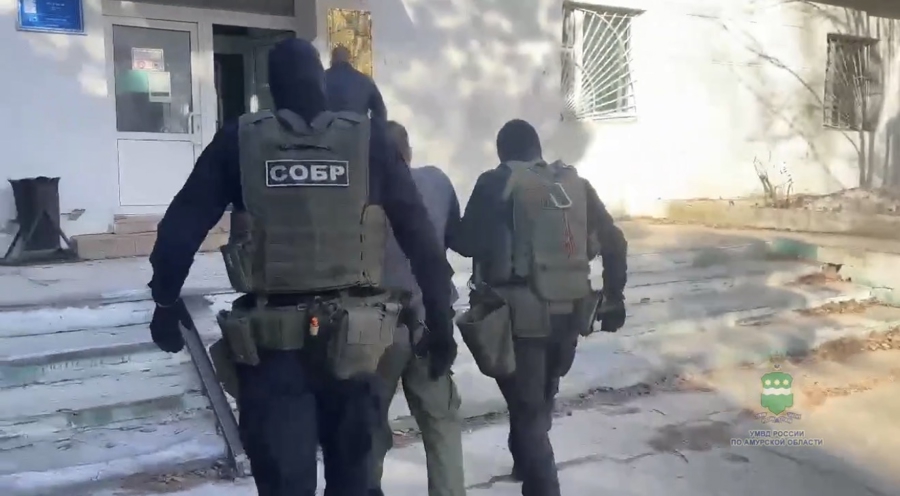 В Приамурье сотрудники СОБР оказали содействие при задержании подозреваемого в дискредитации Вооруженных Сил  РФ