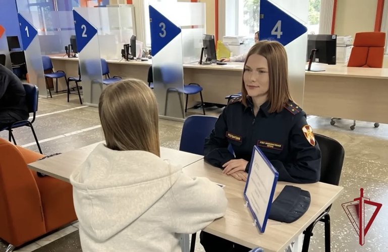 Сотрудники вневедомственной охраны Росгвардии приняли участие в ярмарке вакансий