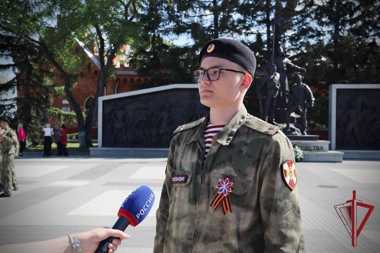Выпуск профильных классов Росгвардии состоялся в торжественной обстановке на площади Победы