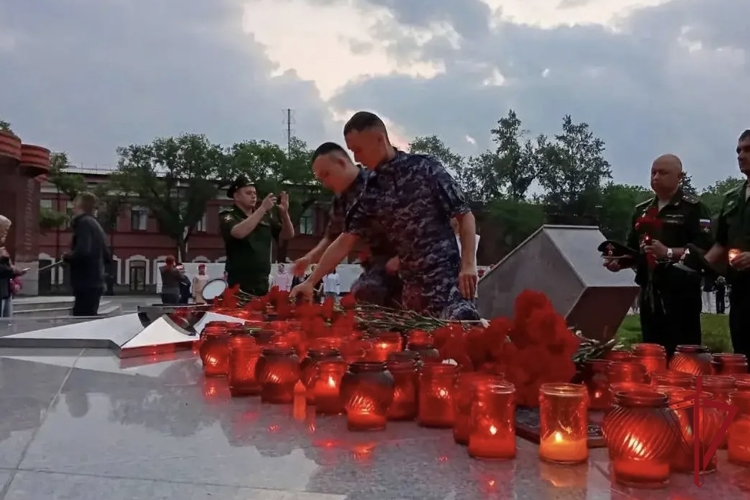 В День памяти и скорби сотрудники Росгвардии почтили память погибших в Великой Отечественной войне