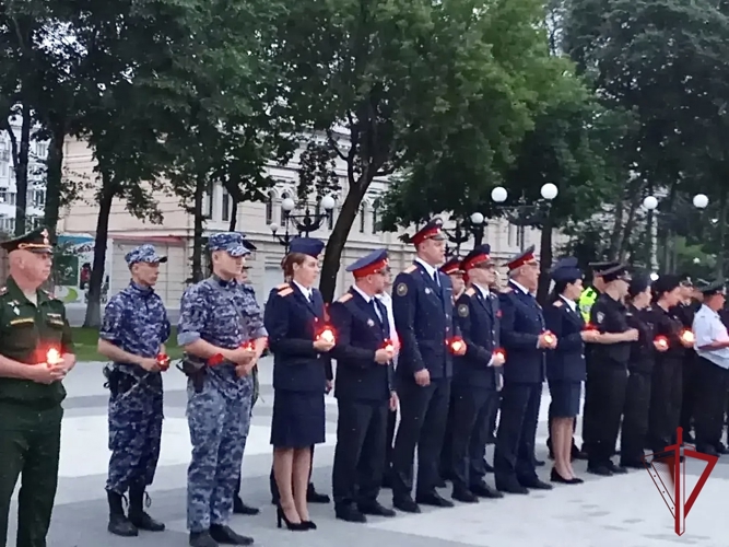 В День памяти и скорби сотрудники Росгвардии почтили память погибших в Великой Отечественной войне