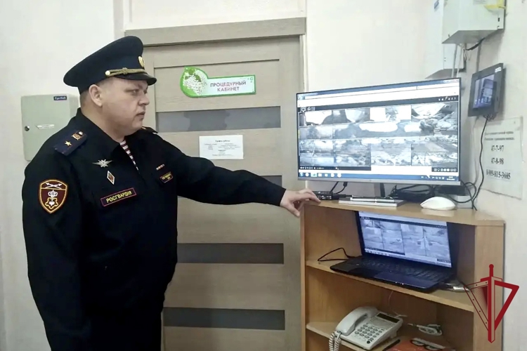 Ежегодная проверка готовности детских садов и школ: сотрудники вневедомственной охраны на страже безопасности детей